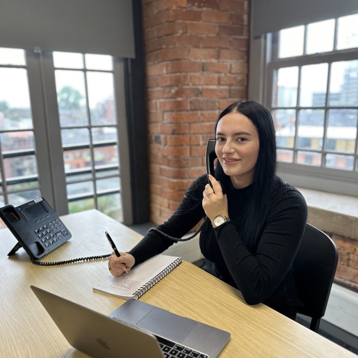 FEATURED SERVICE: CALL ANSWERING